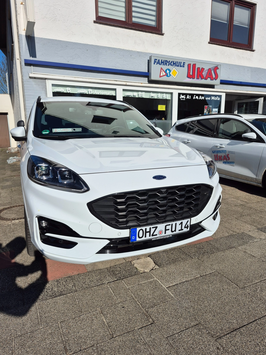 Ukas - Fahrschule - Auto