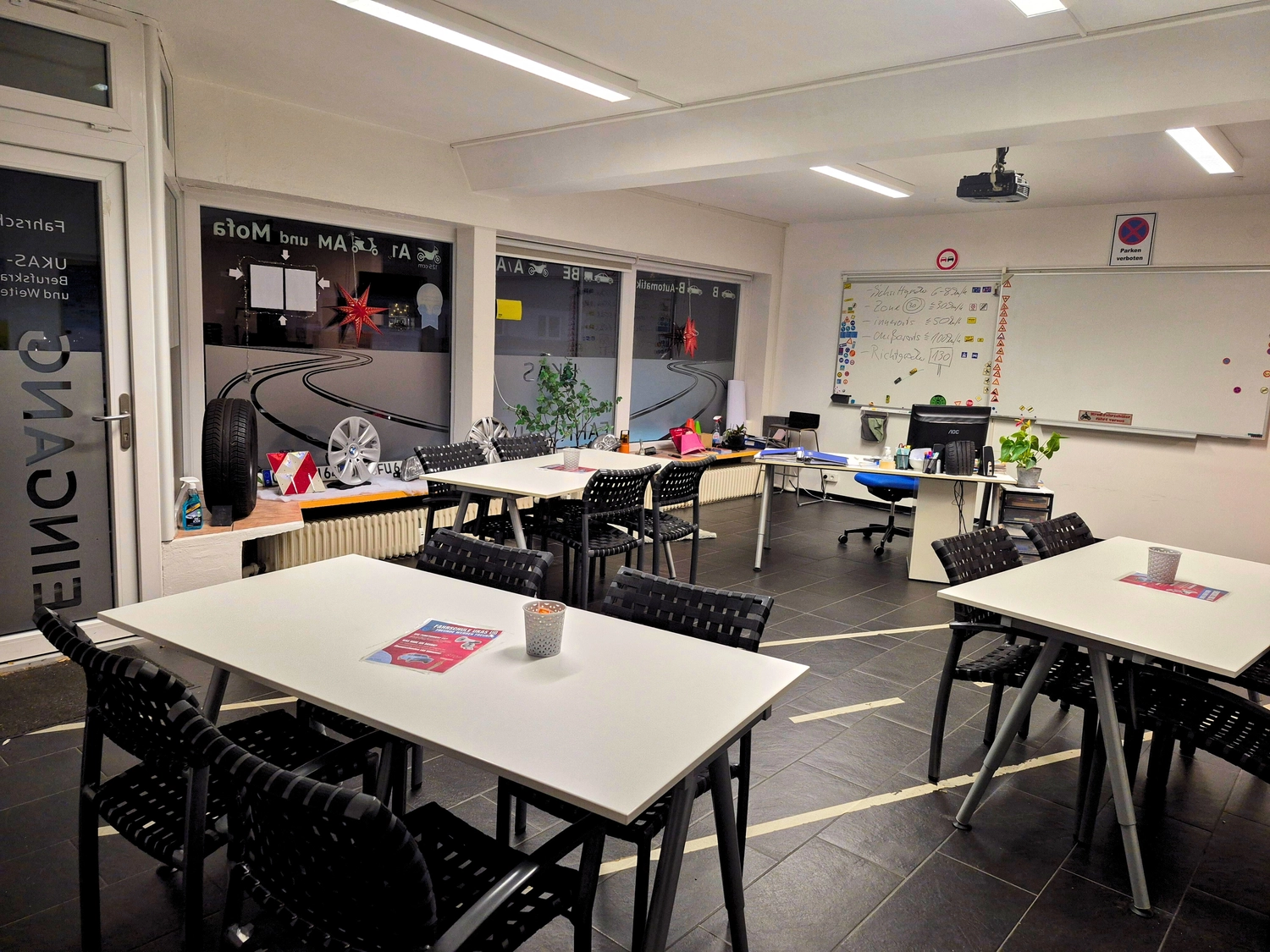 Ukas - Fahrschule - Büro