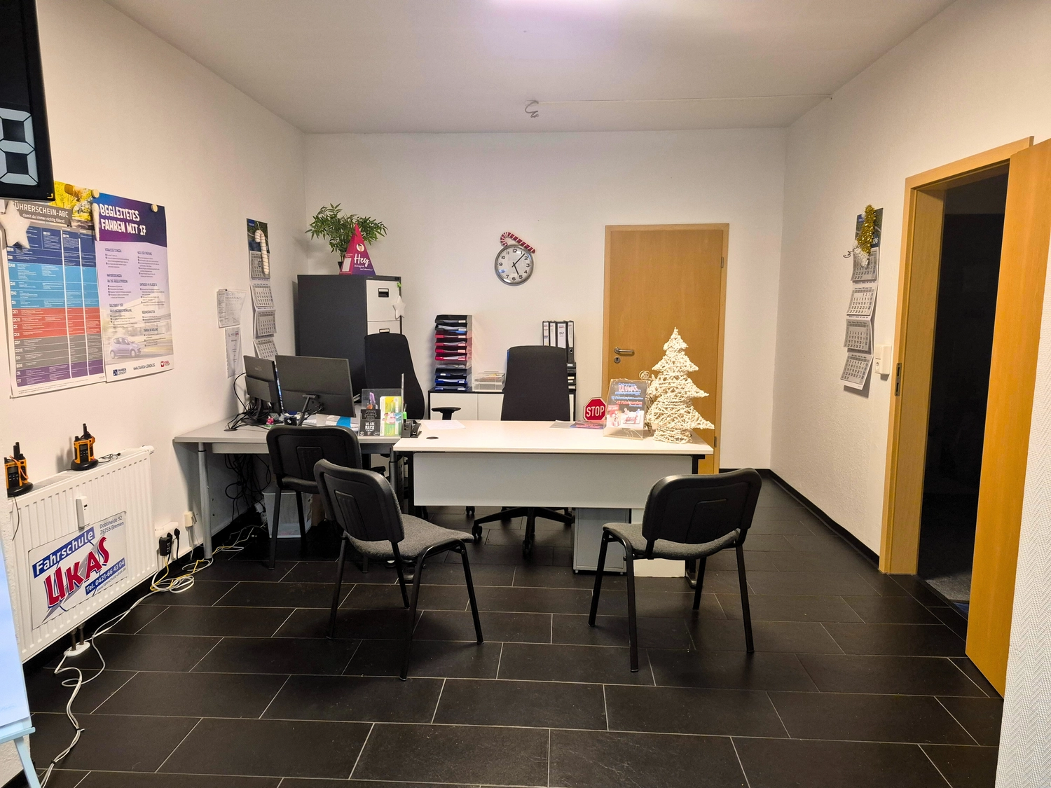 Ukas - Fahrschule - Büro